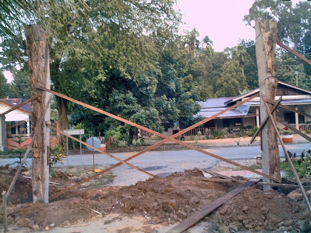 gotongroyong pintugerbang 01